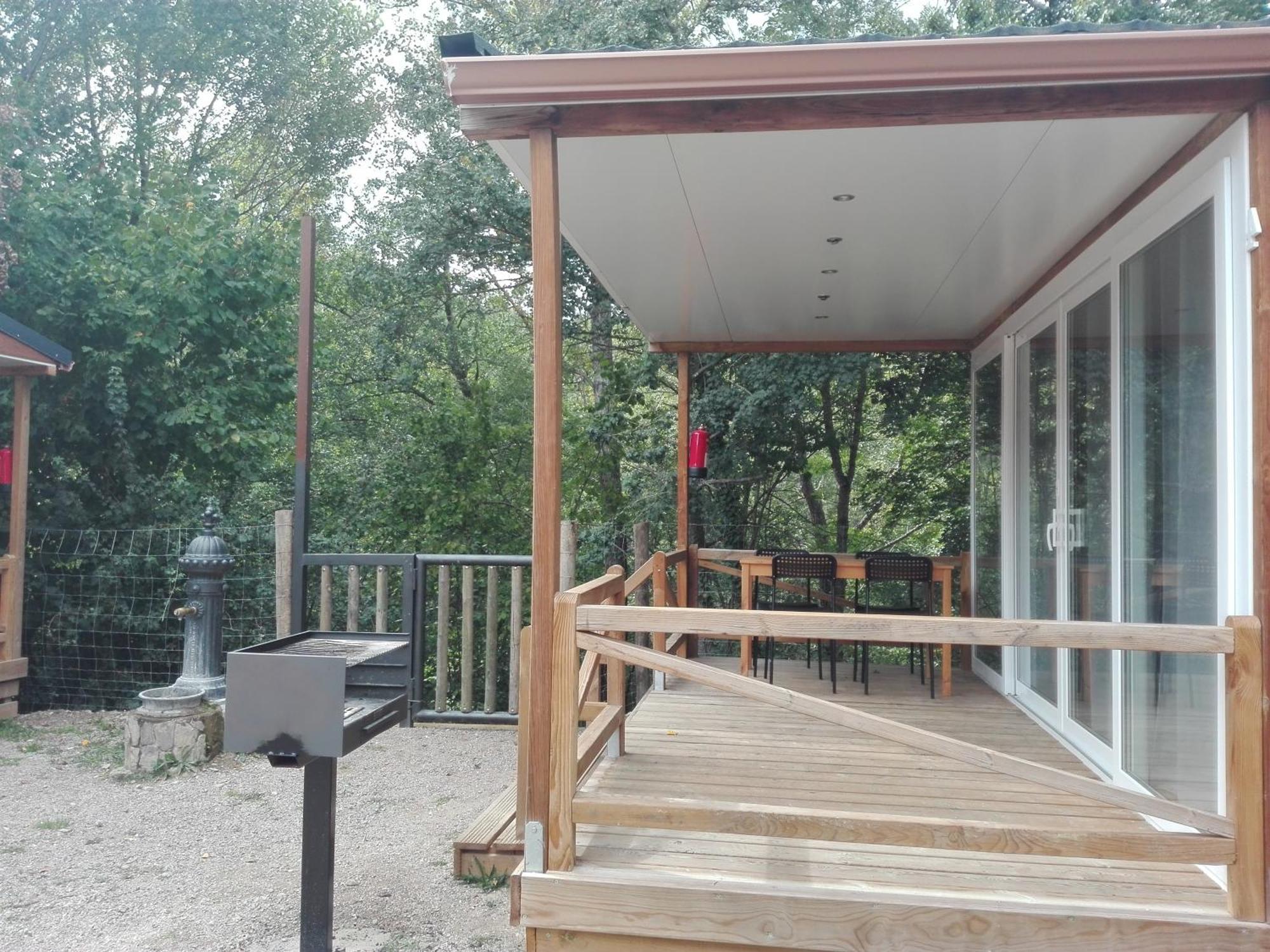 Camping L'Espelt La Pobla de Lillet Exterior photo