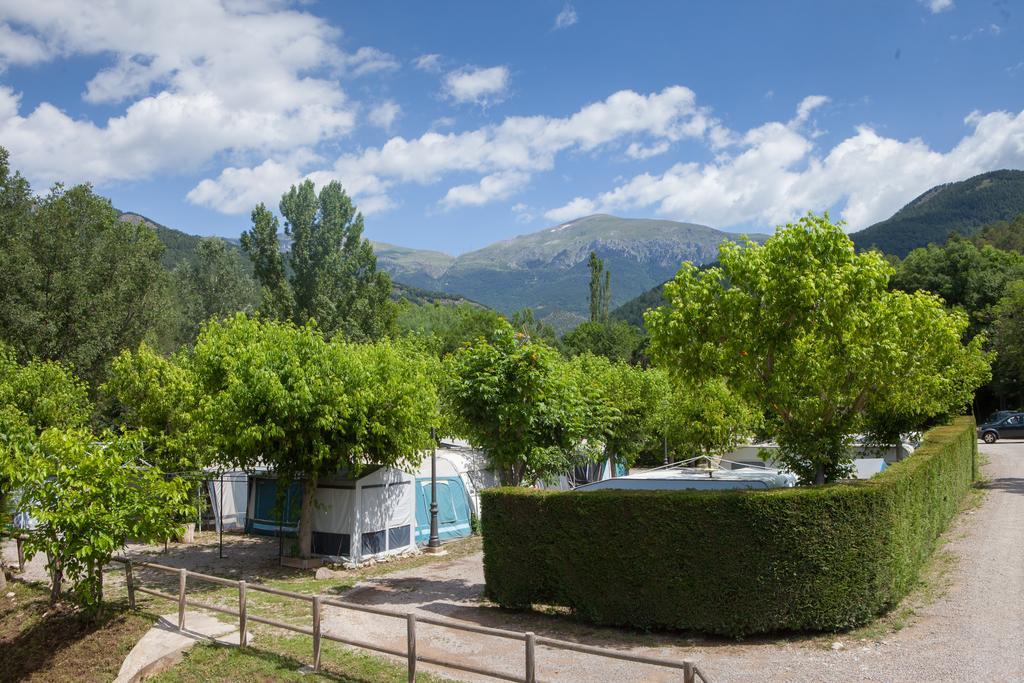 Camping L'Espelt La Pobla de Lillet Exterior photo