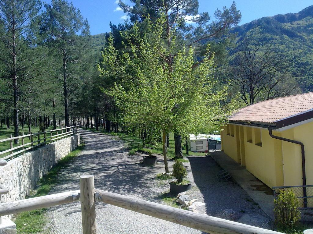 Camping L'Espelt La Pobla de Lillet Exterior photo